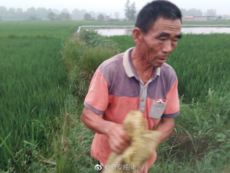 qq上门服务为什么要拍房卡