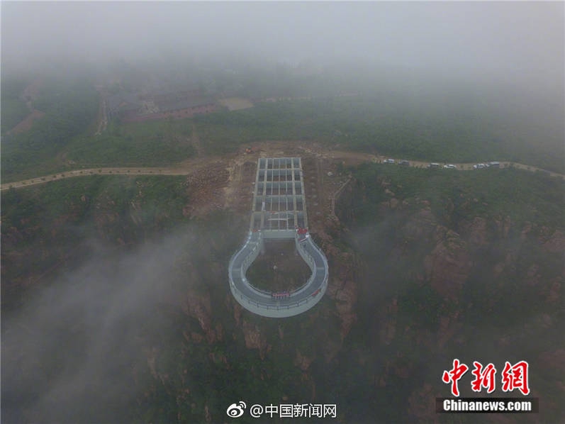 奢侈品,这里附近有小妹吗,奢侈品店小姐姐