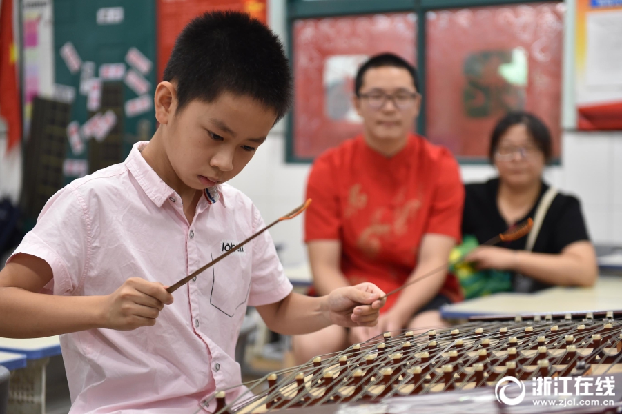 qq附近打招呼的上门是真的吗、冬衣,qq附近的人上门怎么找